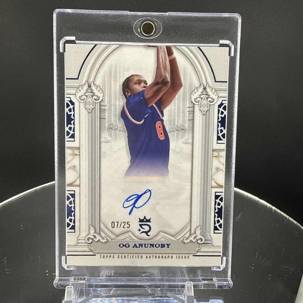 2023-24 Og Anunoby Topps Royalty ON-CARD AUTO #PGS-OA GOLD /27 Knicks